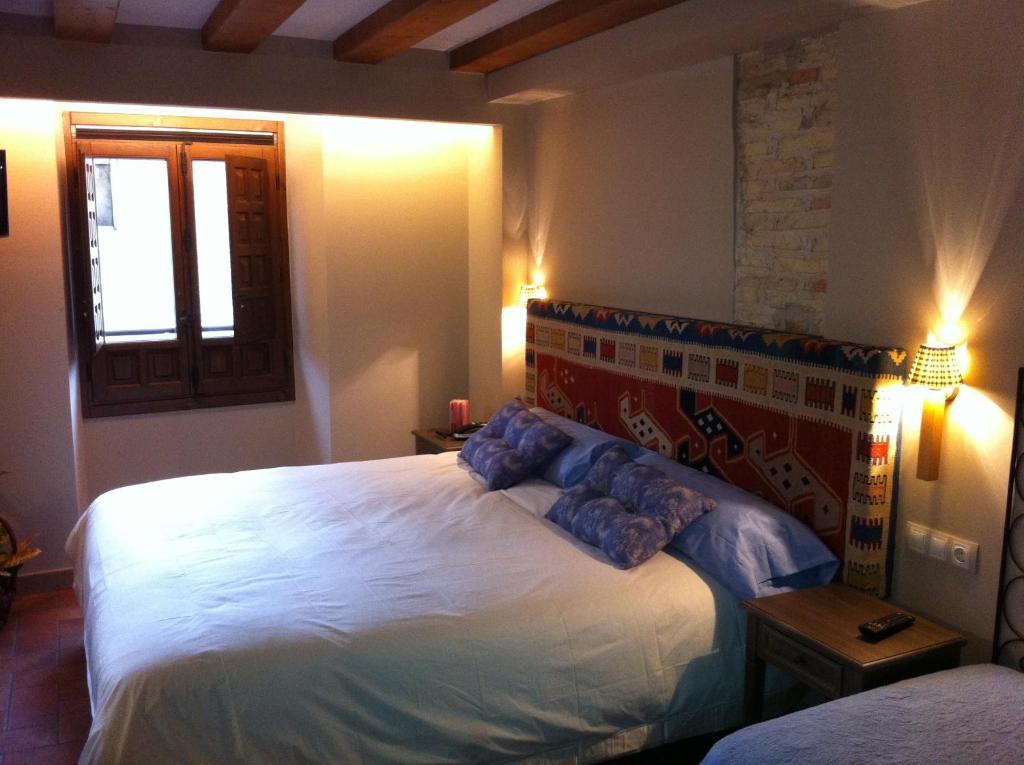 Hotel El Cerco Puente la Reina Pokoj fotografie